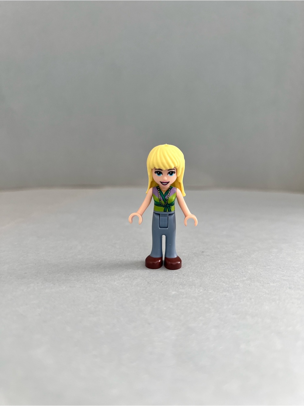 LEGO Friends Stephanie mini-doll figure